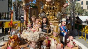 Falleta infantil plaça de la Reina
